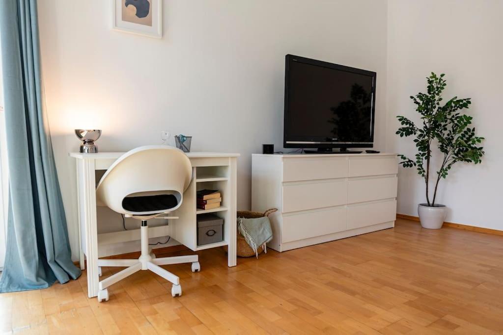 Savoir-Vivre In Unserer Zentralen Balkonwohnung 维也纳 外观 照片